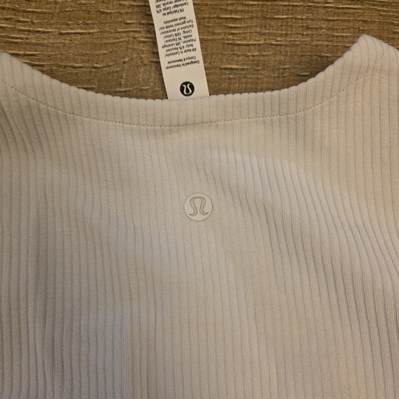 Lululemon Ribbed Softstreme Asymmetrical Long-Sleeve Shirt Bone Medium - Picture 6 of 8